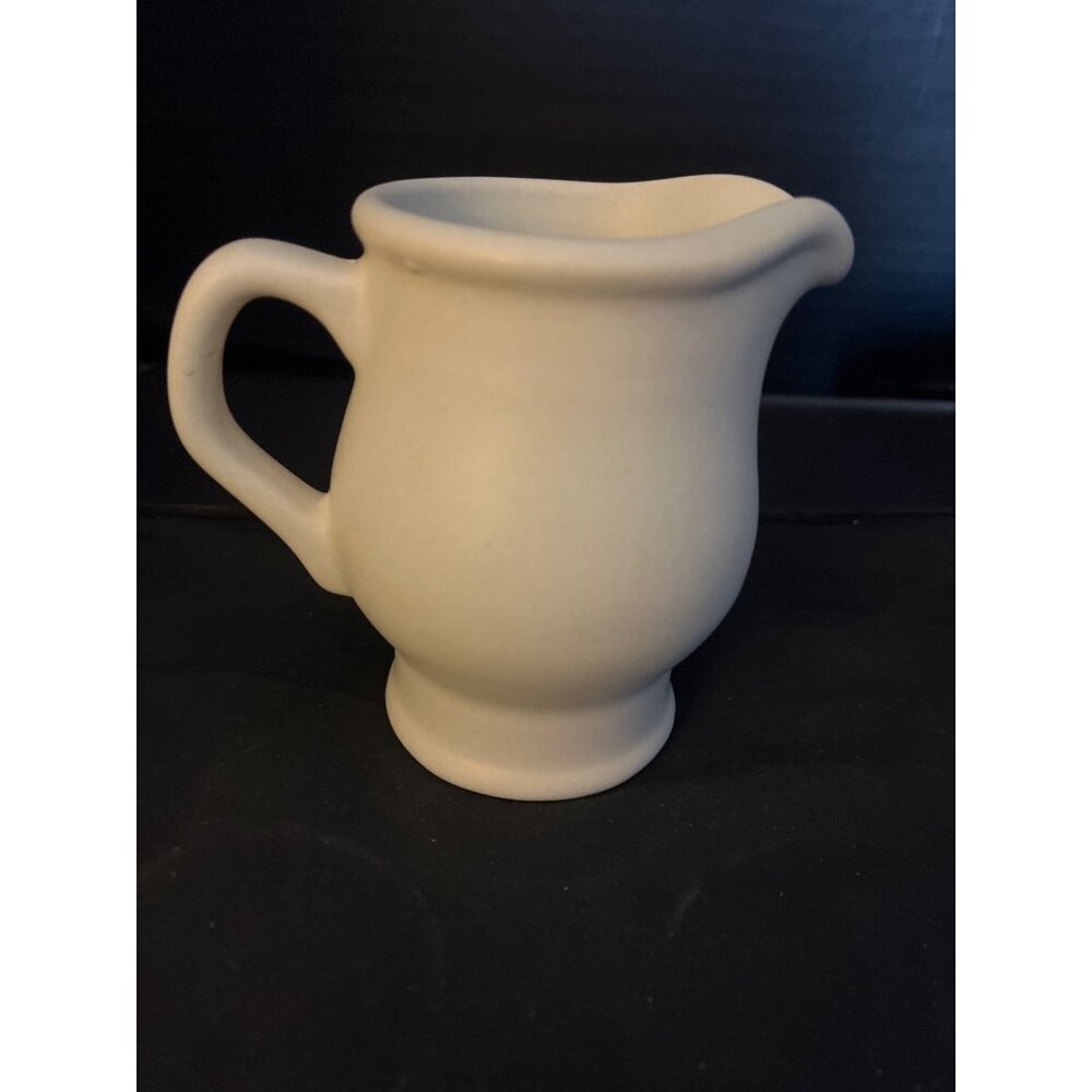 Pfaltzgraff Yorktown Cream Pitcher & Covered Butter Crock Set of 2 - Picture 3 of 10